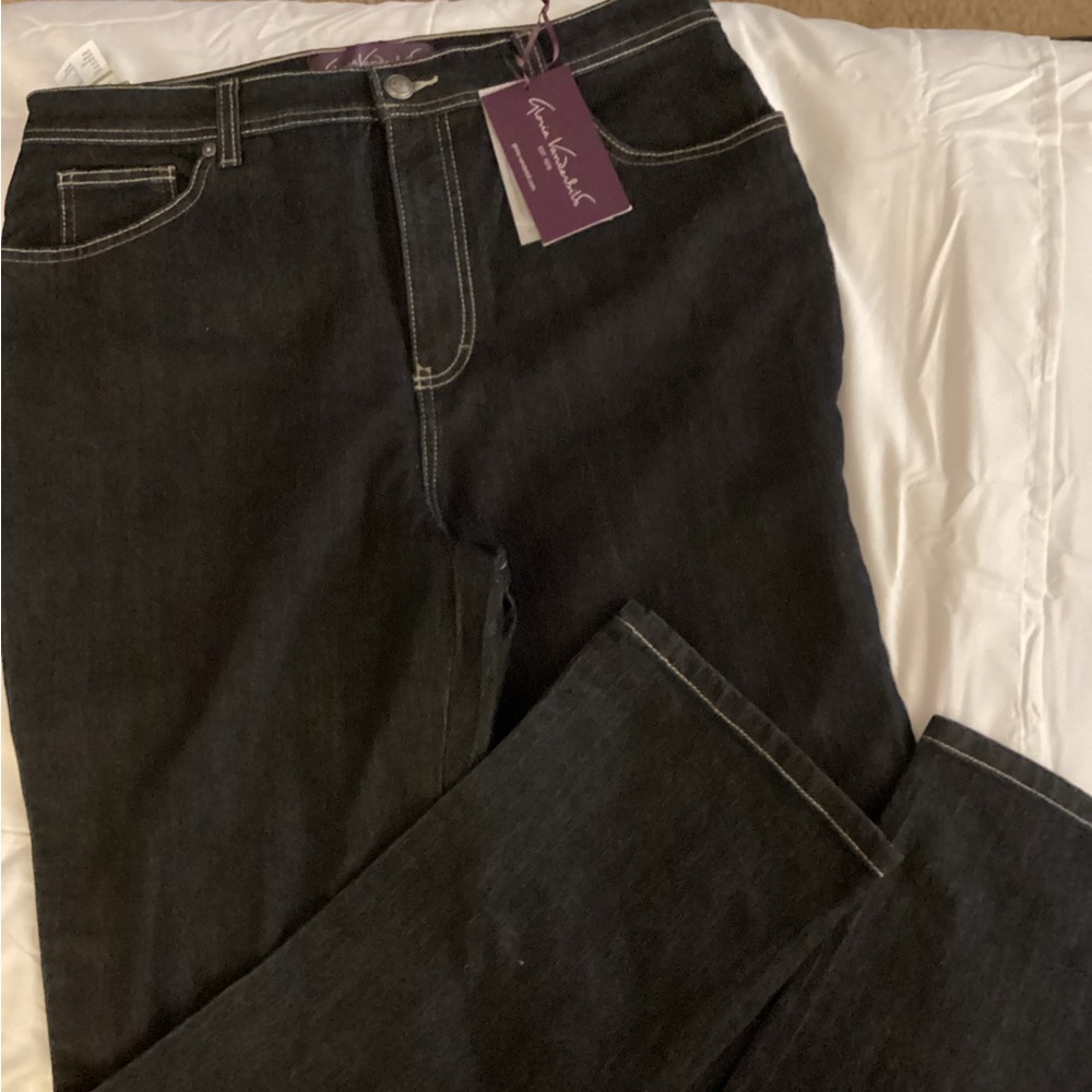 Gloria Vanderbilt Amanda Style Dark Blue Wash Jeans -NWT-